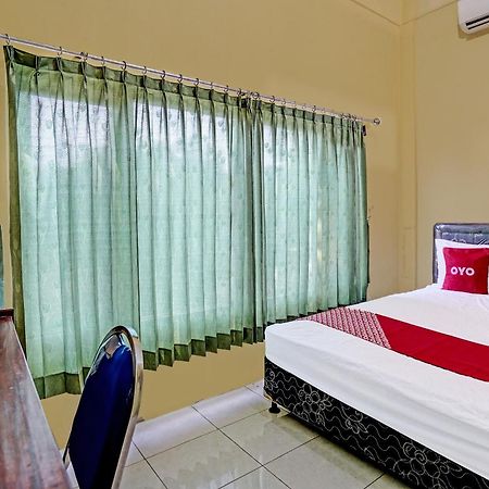 Oyo 91572 Kost Esklusif Barokah Hotel Pasuruan Exterior photo